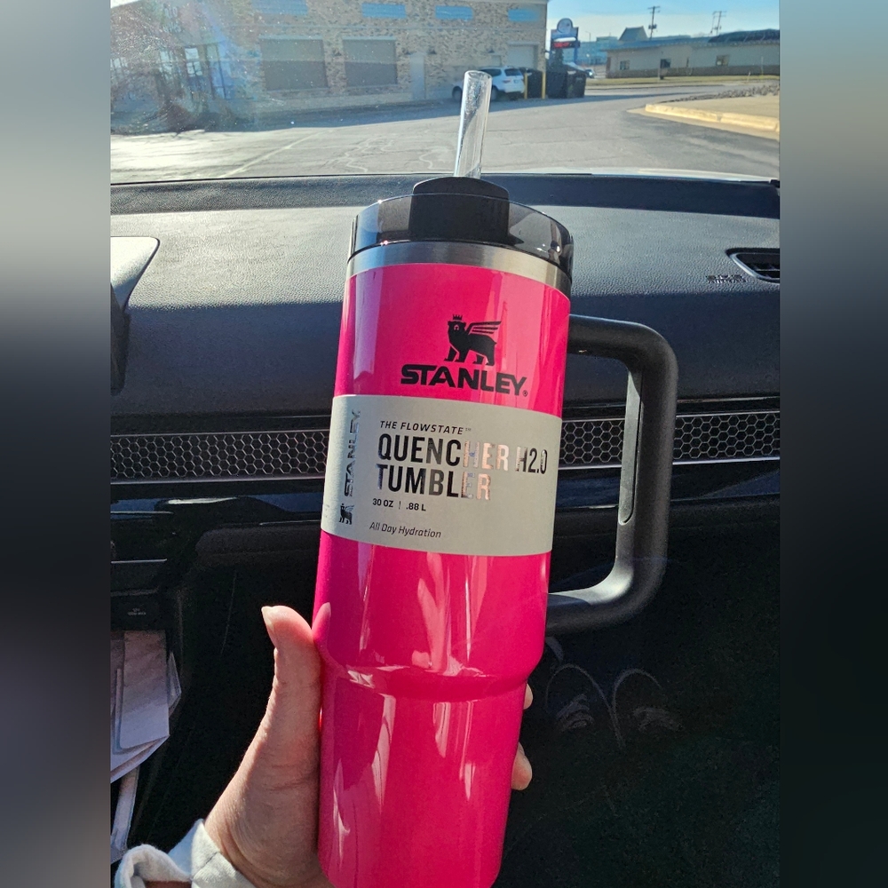 Stanley 30oz Pink Neon Tumbler Quencher NWT